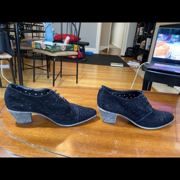 Fluevog Audrey pumps - Picture 6 of 8